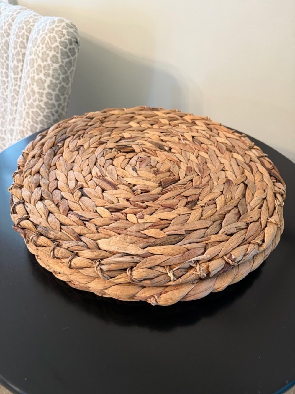 Set of 4 Round Natural Seagrass Placemats